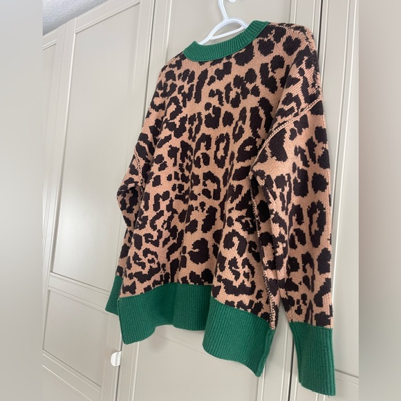 NWT Aerie Softest Luxe Crew Oversized Sweater Leopard & Green - Picture 10 of 11
